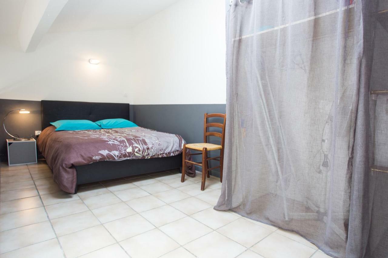 Duplex 4 Personnes A 200M De La Mer Apartment Hyeres Luaran gambar